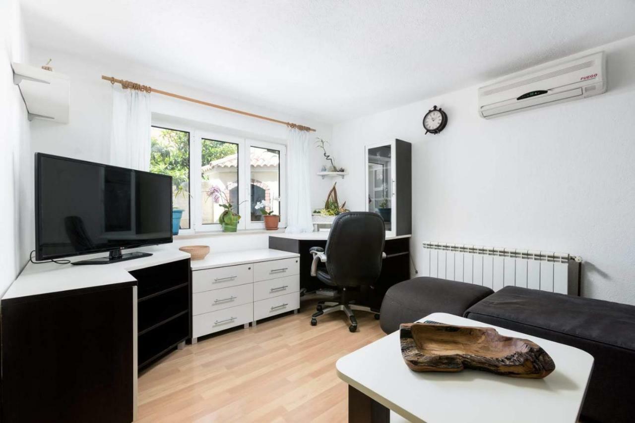 Apartmani Vinko Tribunj-Sovlje Трибунь Экстерьер фото